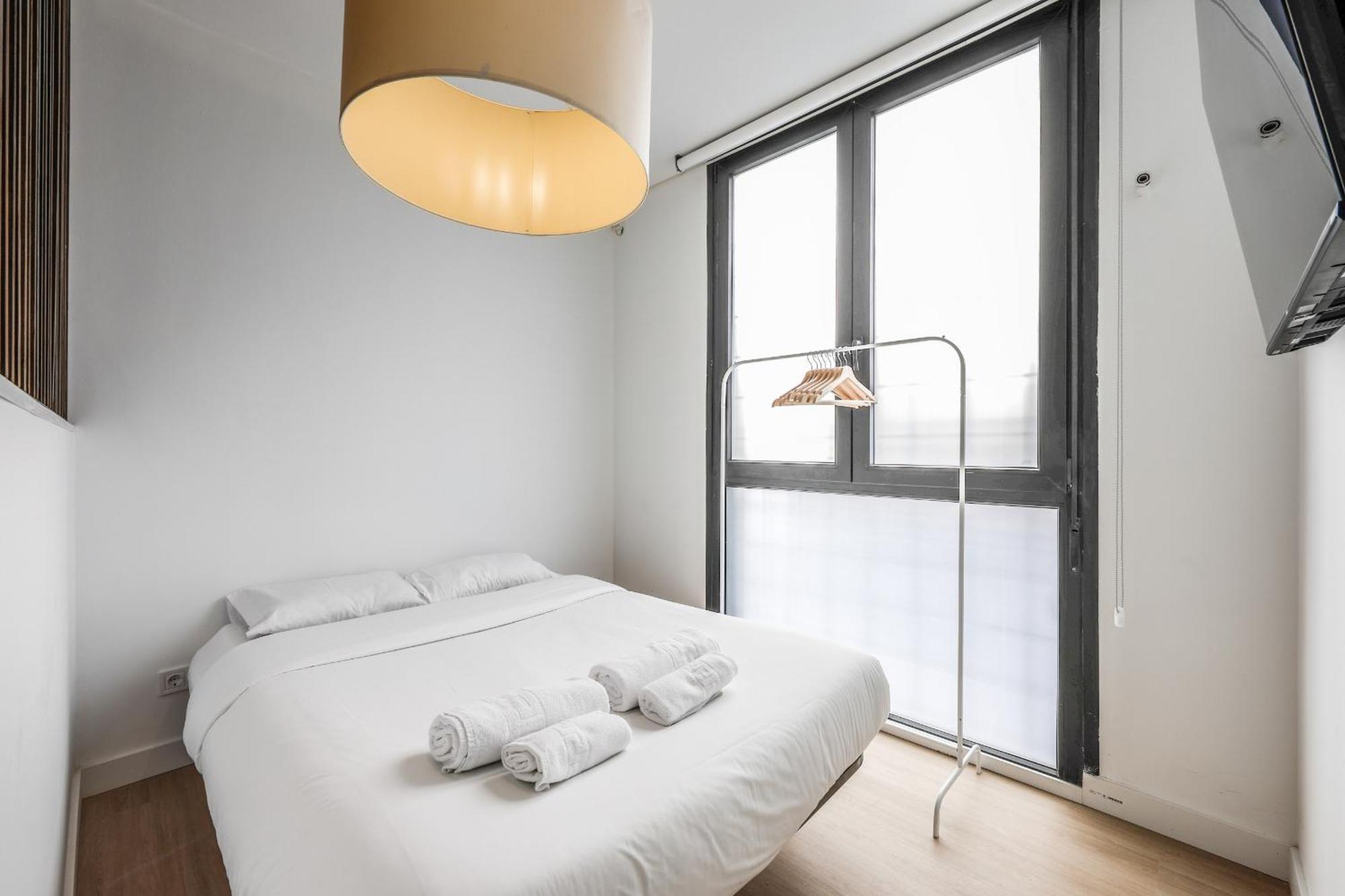 Pequeno Apartamento Reformado En Tirso De Molina Alquiler Temporal Madrid Eksteriør billede